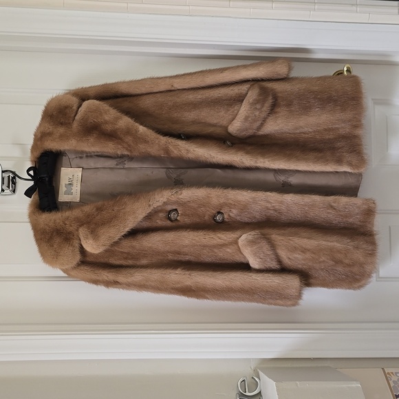 Vintage Hollywood Double Breasted Mink Coat "Barbara" - Picture 7 of 7